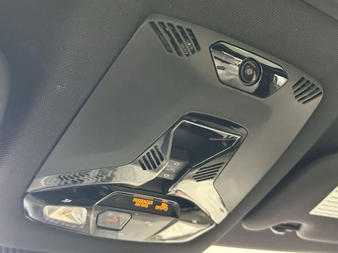 Certified 2025 MINI Cooper 2-Door Hardtop image 18