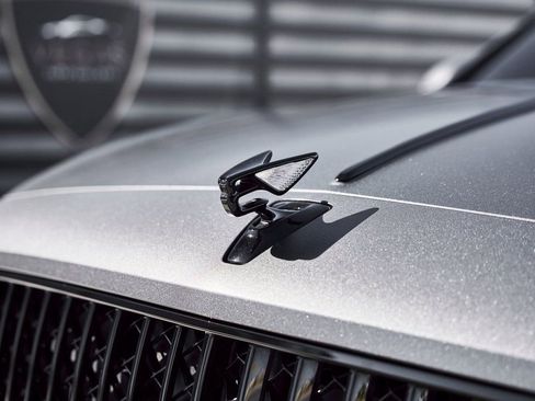 Used 2023 Bentley Flying Spur V8 AWD/4WD image 7