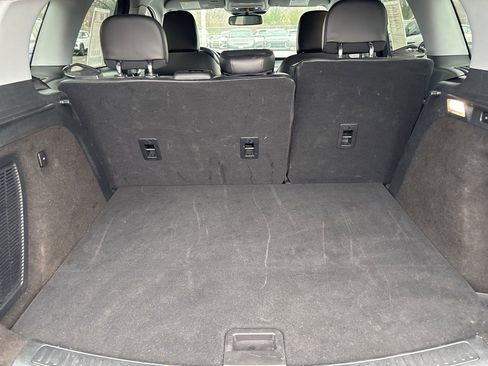 Used 2021 Lincoln Corsair AWD w/ Rear Removable Package Tray image 8