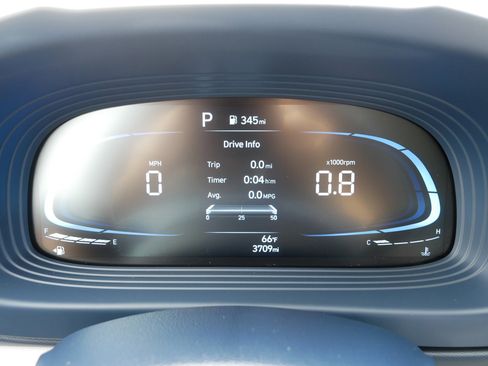Certified 2025 Hyundai Venue Limited FWD image 21