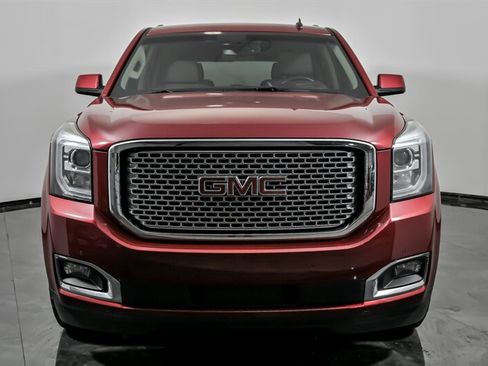 Used 2015 GMC Yukon Denali w/ Touring Package image 4