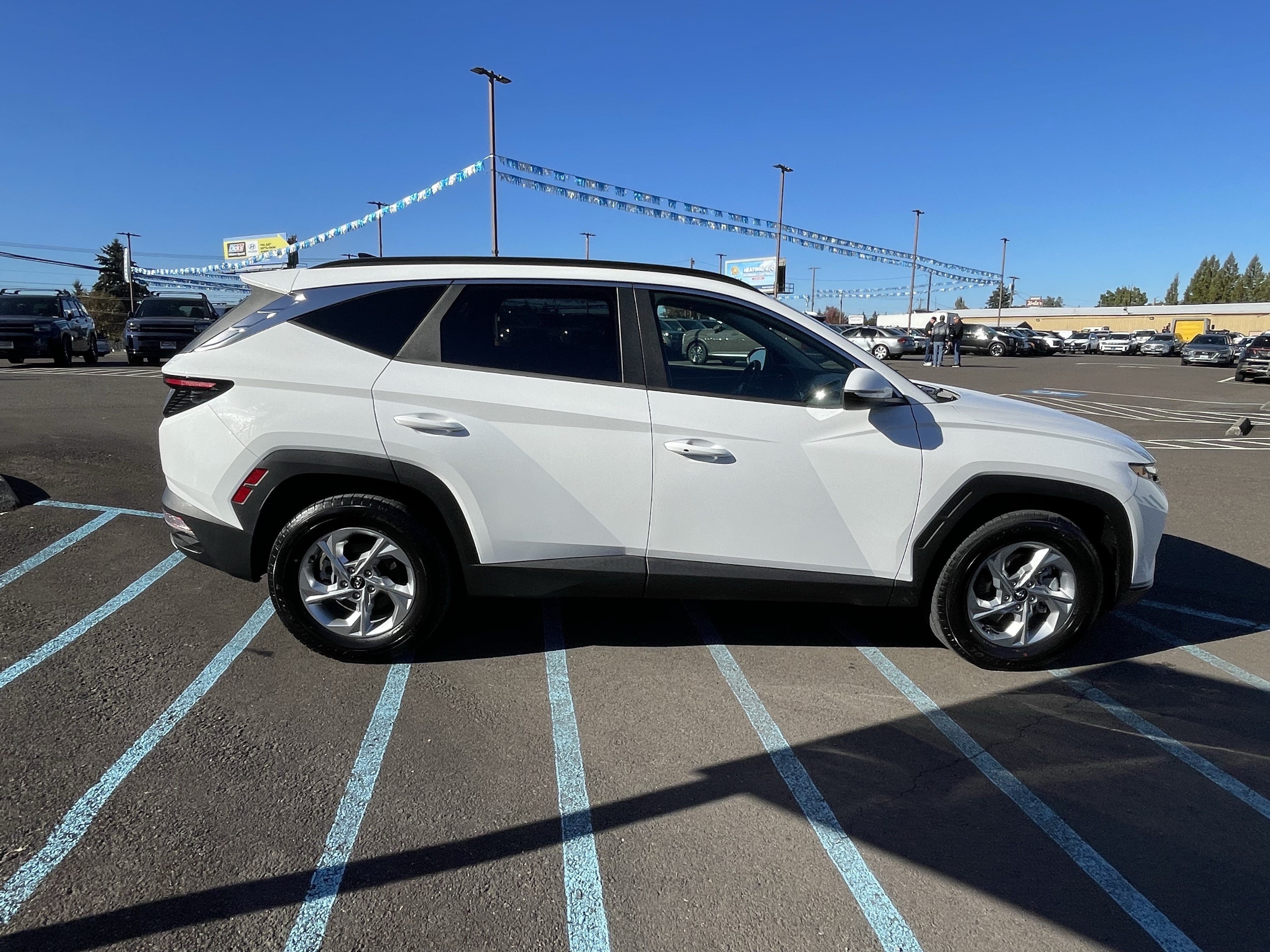 Certified 2022 Hyundai Tucson SEL w/ Cargo Package AWD/4WD image 6