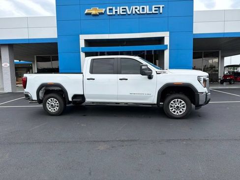 Used 2025 GMC Sierra 2500 Pro w/ Convenience Package AWD/4WD image 2