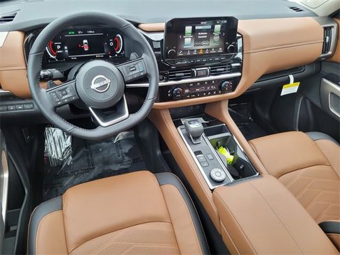 New 2025 Nissan Pathfinder Platinum w/ Cargo Package image 5