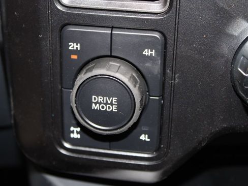 New 2026 Ford F250 Lariat w/ Black Appearance Package image 48