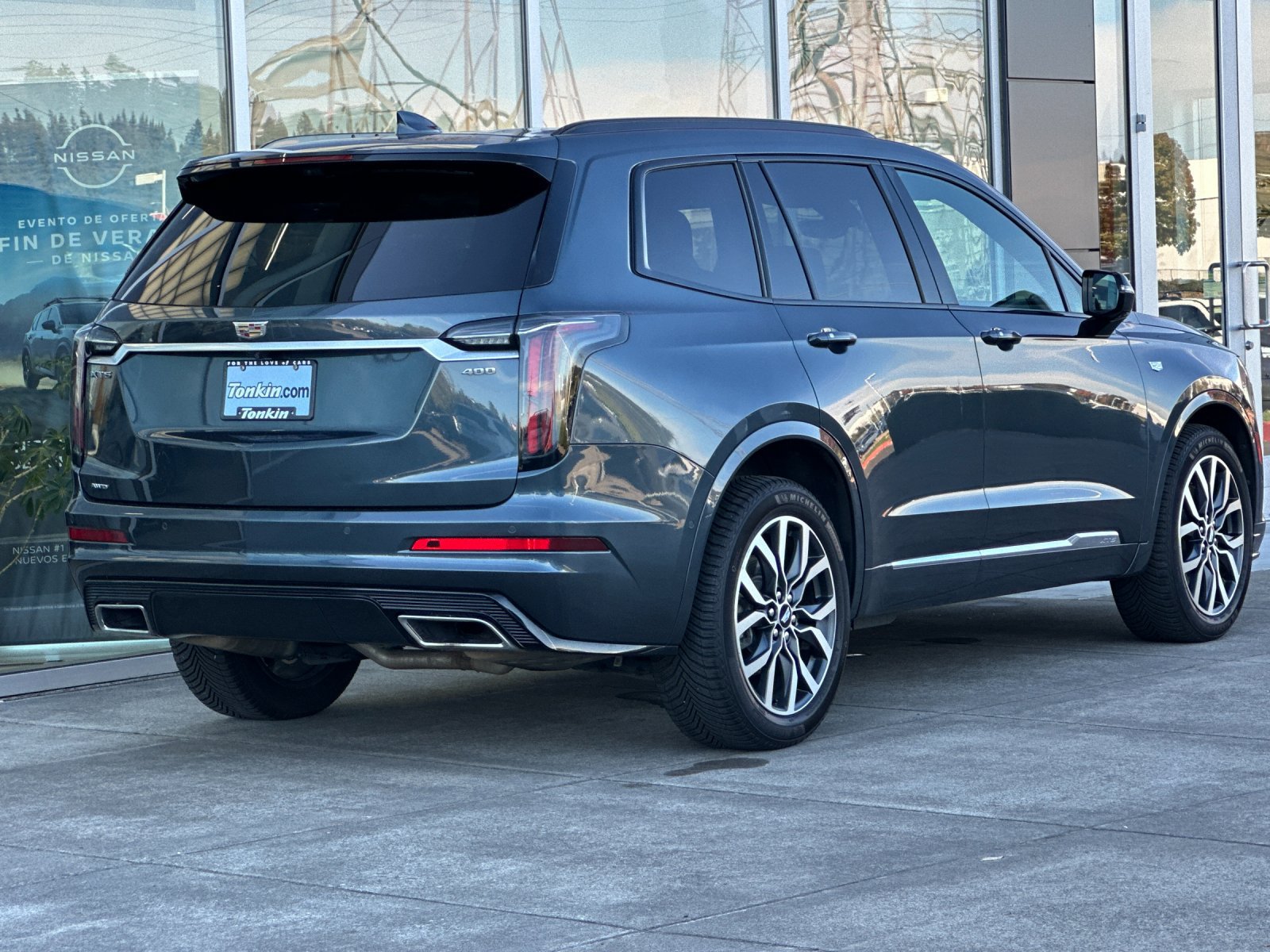 Used 2021 Cadillac XT6 Sport w/ Platinum Package AWD/4WD image 4
