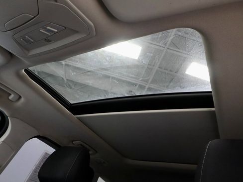 Certified 2017 Ford Escape SE image 33