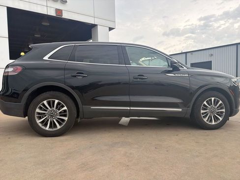 Used 2023 Lincoln Nautilus Reserve image 2