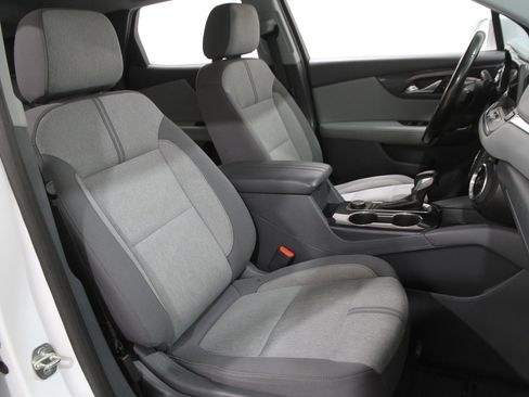 Used 2019 Chevrolet Blazer LT image 17