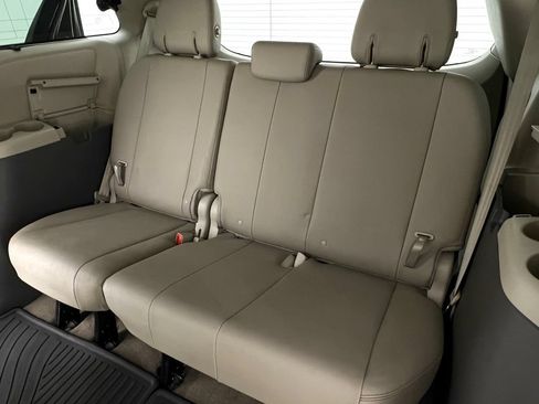 Used 2016 Toyota Sienna XLE w/ Protection Package FWD image 16