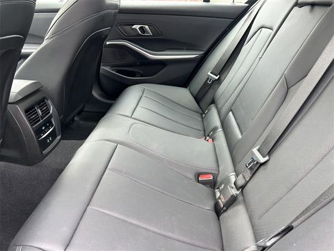 Used 2025 BMW 330i Sedan image 15