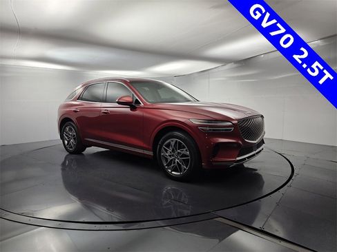 Used 2023 Genesis GV70 2.5T w/ Advanced Package image 3