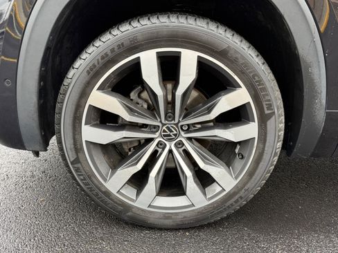 Used 2021 Volkswagen Atlas SEL Premium image 41