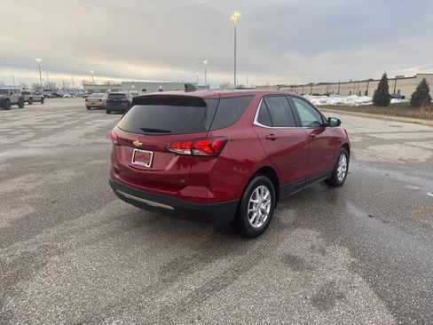 Used 2024 Chevrolet Equinox LT w/ LPO, Floor Liner Package image 5