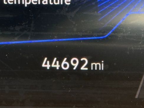 Used 2023 Volkswagen Tiguan SE image 13