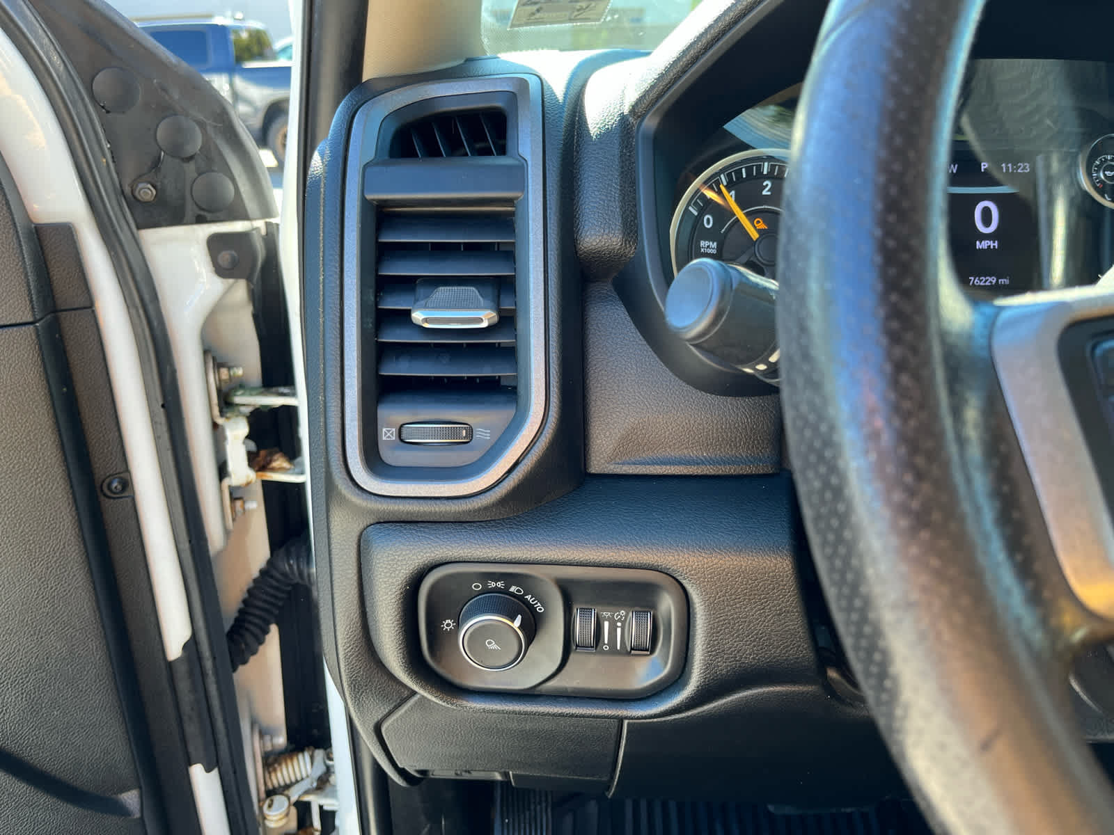 Used 2020 RAM 2500 Tradesman w/ Protection Group AWD/4WD image 12