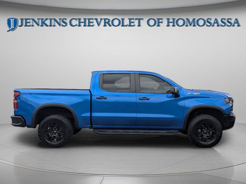 Used 2023 Chevrolet Silverado 1500 ZR2 w/ Technology Package AWD/4WD image 2