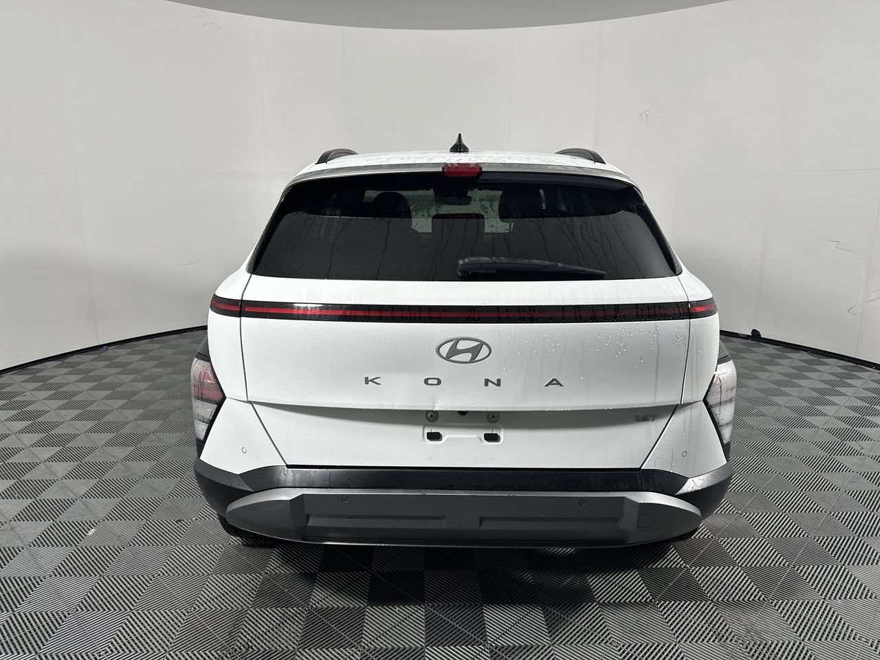 Used 2024 Hyundai Kona Limited FWD image 20