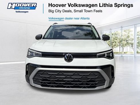 Certified 2025 Volkswagen Taos S FWD image 22