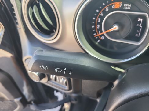 Used 2022 Jeep Wrangler Sport AWD/4WD image 26