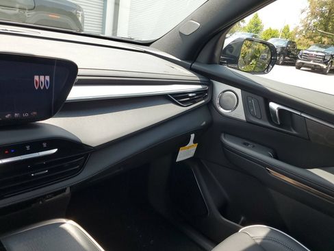 New 2026 Buick Enclave Avenir w/ Super Cruise Package FWD image 26