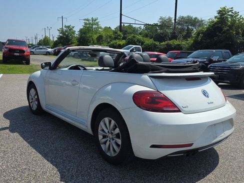 Used 2018 Volkswagen Beetle 2.0T S FWD image 4