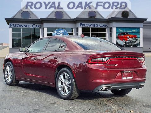 Used 2021 Dodge Charger SXT image 2