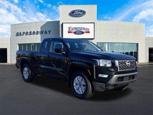 Used 2024 Nissan Frontier SV w/ SV Convenience Package image 4