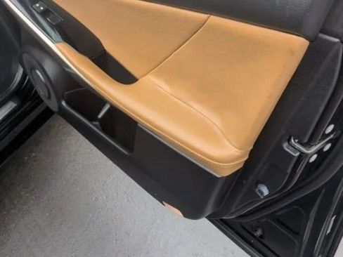 Used 2016 Lexus IS 200t RWD image 17