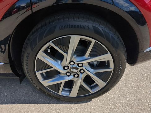 New 2026 Cadillac Optiq Luxury 1 image 32