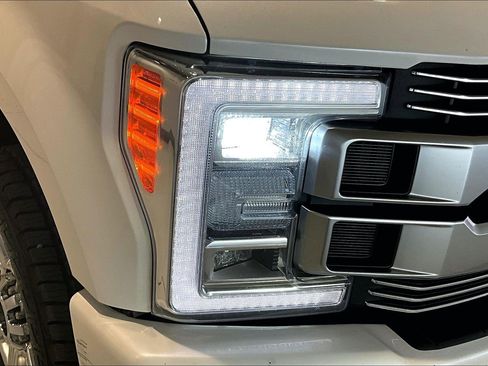 Used 2019 Ford F350 Limited image 32