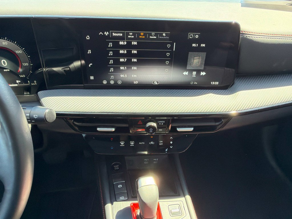 Used 2026 Nissan Kicks SR FWD image 26