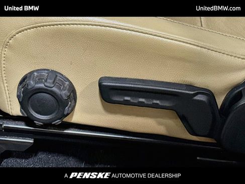 Used 2018 Jeep Wrangler Unlimited Sahara AWD/4WD image 11