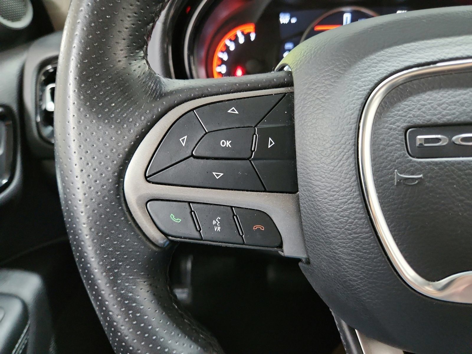 Used 2022 Dodge Durango SXT AWD/4WD image 23