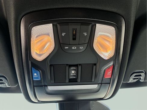 Used 2025 RAM 1500 Big Horn AWD/4WD image 29