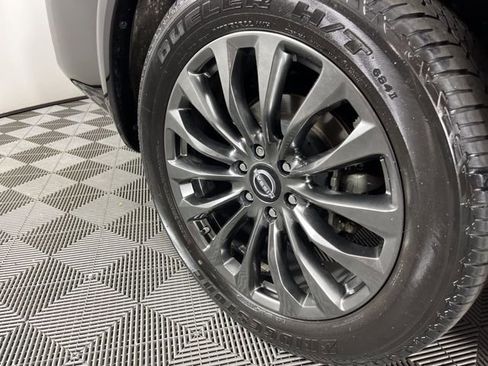 Used 2023 Nissan Armada Platinum w/ Captain's Chairs Package RWD image 16