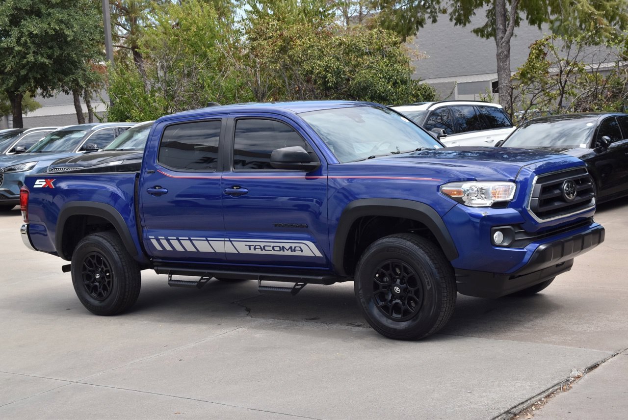 Used 2023 Toyota Tacoma SR5 RWD image 5