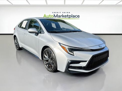Used 2023 Toyota Corolla SE FWD image 1