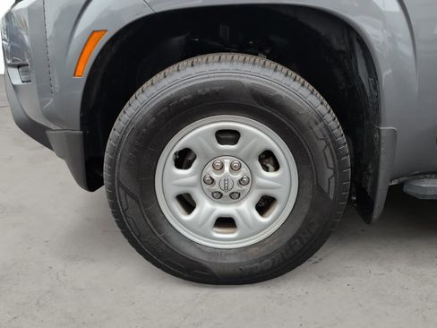 Used 2023 Nissan Frontier S w/ Technology Package image 9