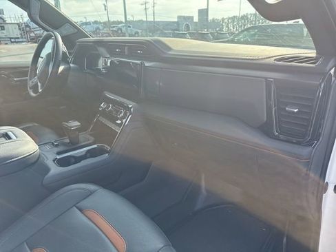 Used 2022 GMC Sierra 1500 AT4 w/ AT4 Preferred Package image 21