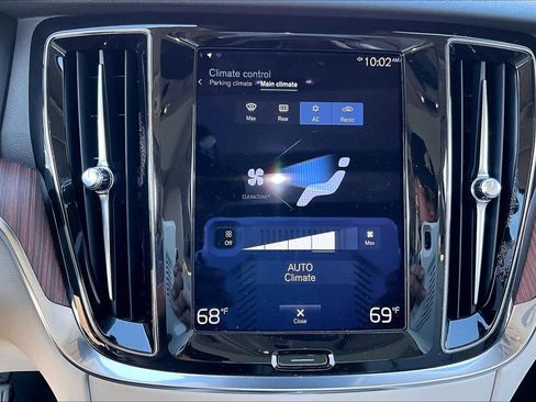 Used 2021 Volvo S60 T5 Momentum image 31