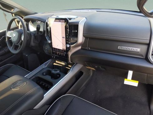 New 2026 RAM 2500 Laramie AWD/4WD image 30
