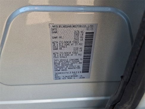 Used 2025 Nissan Pathfinder SL image 31