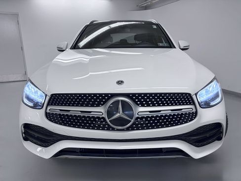 Used 2021 Mercedes-Benz GLC 300 4MATIC image 4