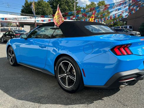 Used 2024 Ford Mustang Premium RWD image 31