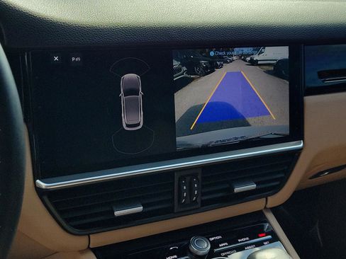 Used 2019 Porsche Cayenne image 5