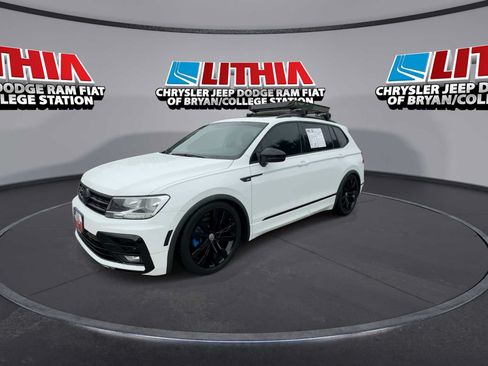 Used 2021 Volkswagen Tiguan SE R-Line w/ 3rd Row Seat Package AWD/4WD image 4