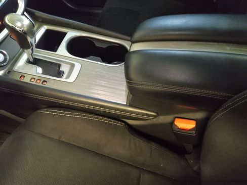 Used 2018 Nissan Murano SV FWD image 26