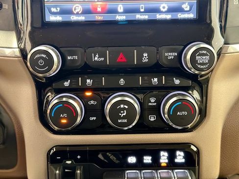 Used 2021 RAM 2500 Laramie AWD/4WD image 15