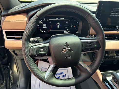 Used 2026 Mitsubishi Outlander SEL AWD/4WD image 14